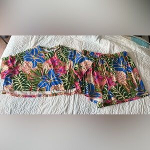 SHEIN Curve Green and Pink Floral Short Set